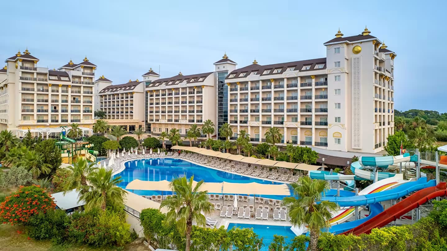 Lrs Lake River Side Hotel & Spa 5