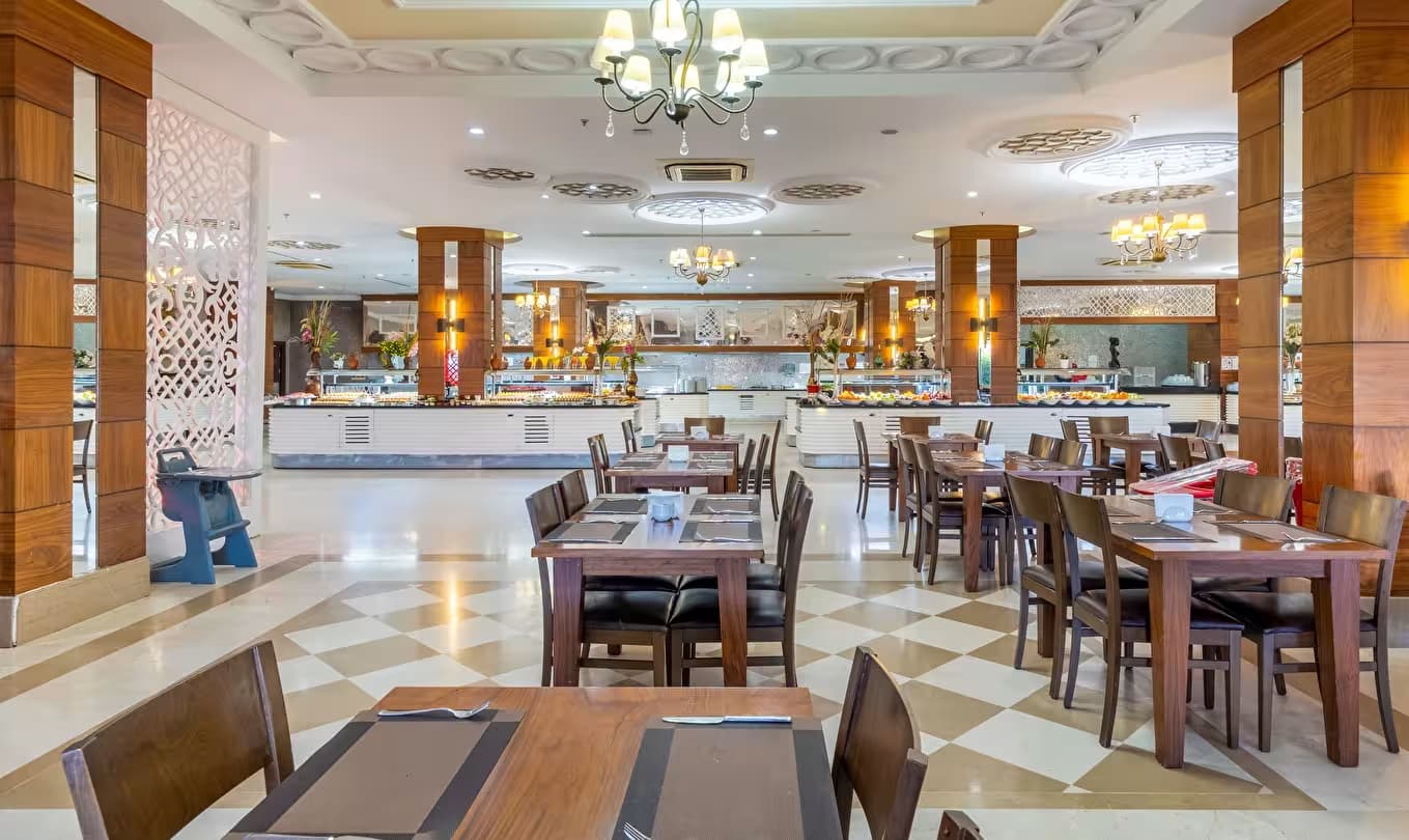Lrs Lake River Side Hotel & Spa 2