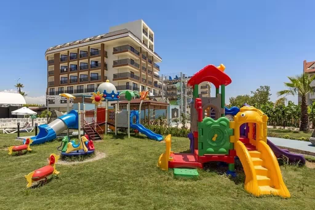 Glamour Resort Hotel & Spa 4