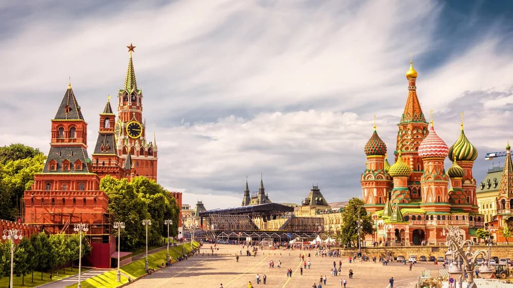 ST Petersburg & Moskova Pegasus Havayolları ile 5 Gece 6 Gün LED-VKO