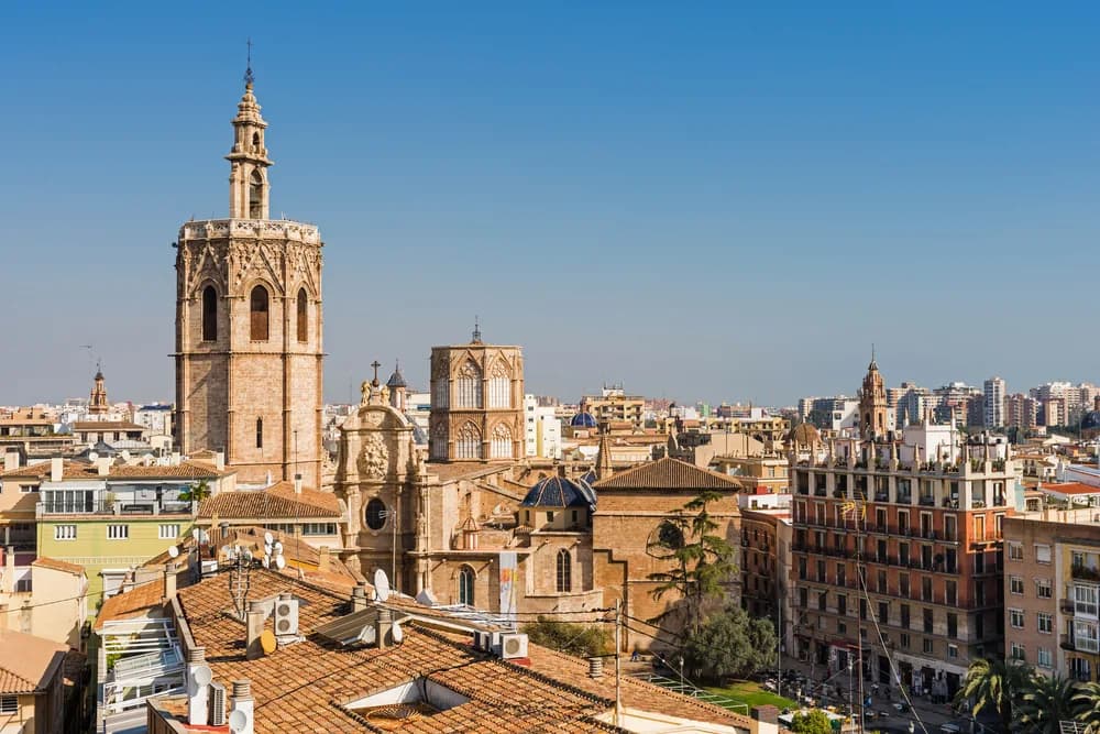 KIBRIS'TAN MEGA İSPANYA & ENDÜLÜS TURU Cyprus Airways ile 7 gece Barcelona Gidiş – Barcelona Dönüş